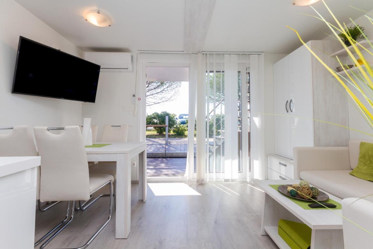Apartment Bamboo Floating House
